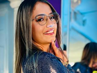AndreaLarson - Live sex cam - 24422125