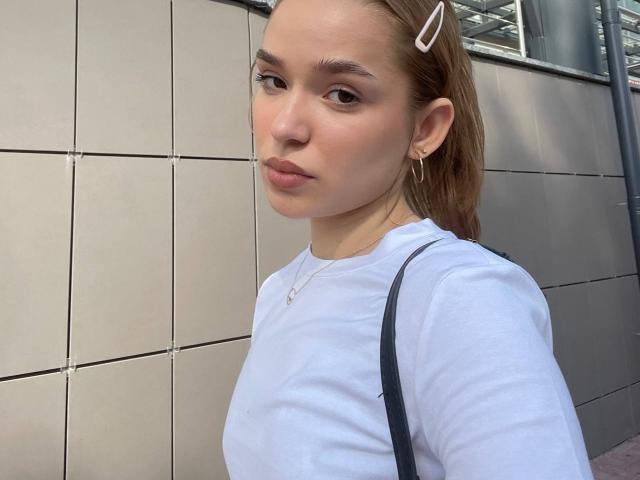 AdelFoxya - Live porn &amp; sex cam - 24424561