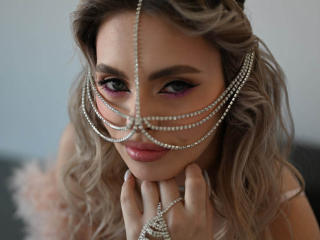 ChloeBright - Live sex cam - 24425825