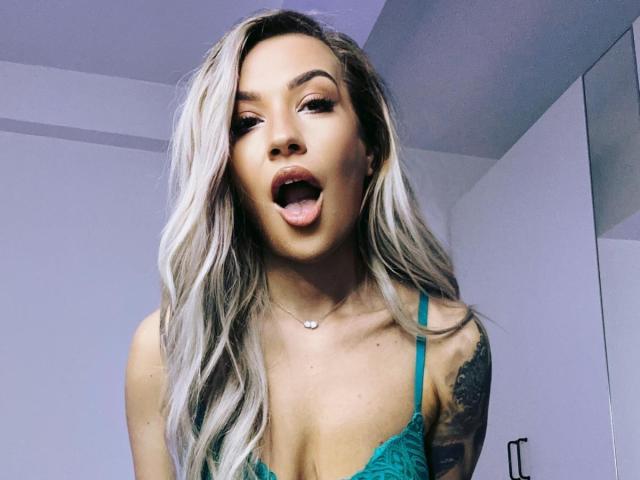 ZoeyMarie - Live Sex Cam - 24425893