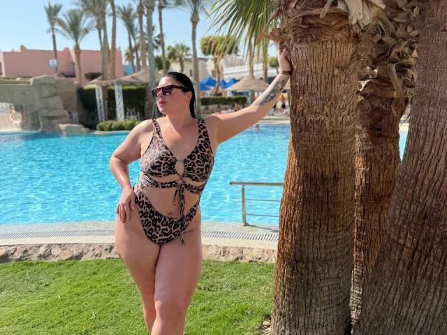 ArianaDarko - Live porn &amp; sex cam - 24428437