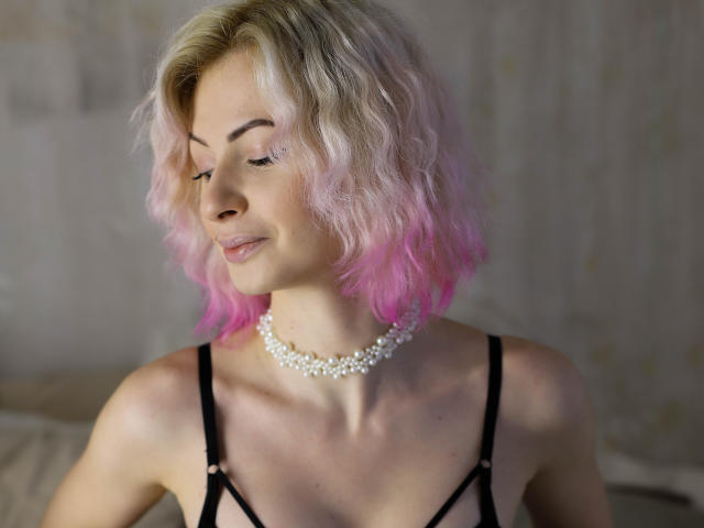 MiaBura - Live sex cam - 24428625