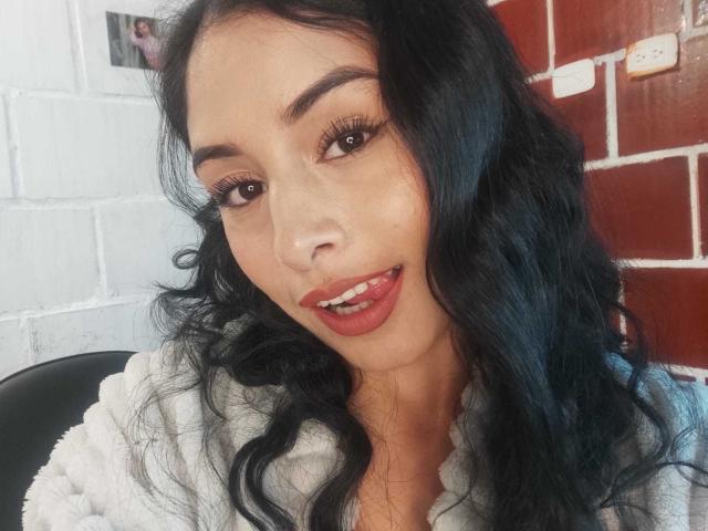 EmilyVv - Live sex cam - 24432413