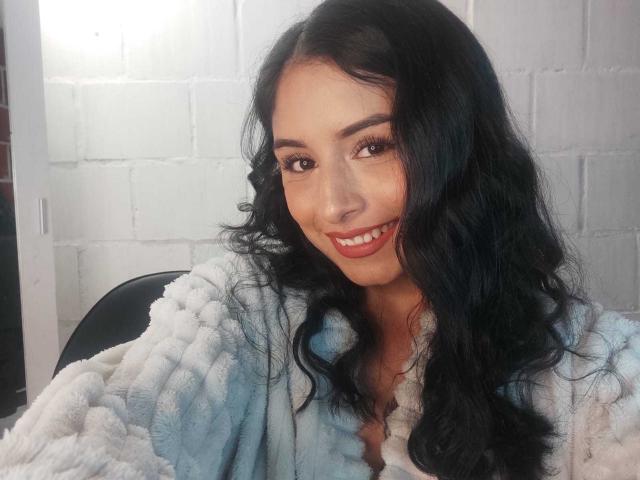 EmilyValeria - Live porn &amp; sex cam - 24432425