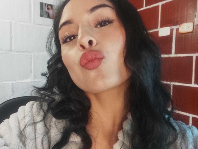 EmilyValeria - Live porn &amp; sex cam - 24432429