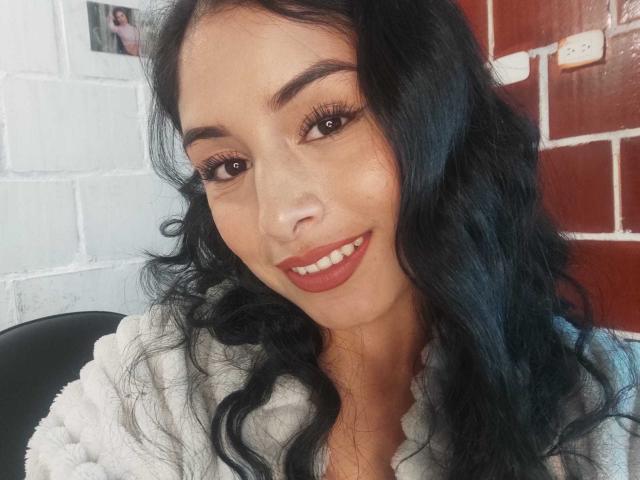 EmilyValeria - Live sex cam - 24432461