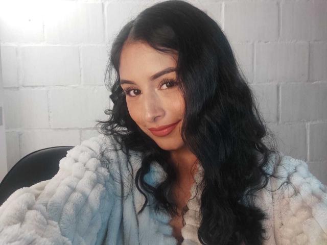 EmilyVv - Sexe cam en vivo - 24432489