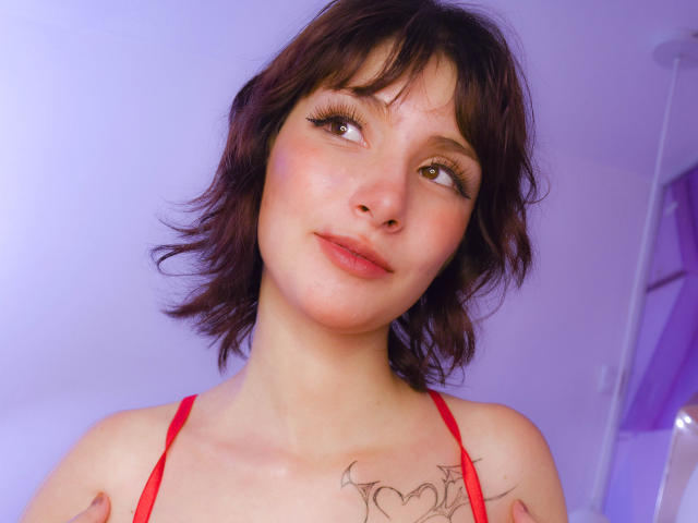 IsabellaHallad - Sexe cam en vivo - 24432701