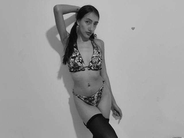 KiriamGomez - Sexe cam en vivo - 24434017