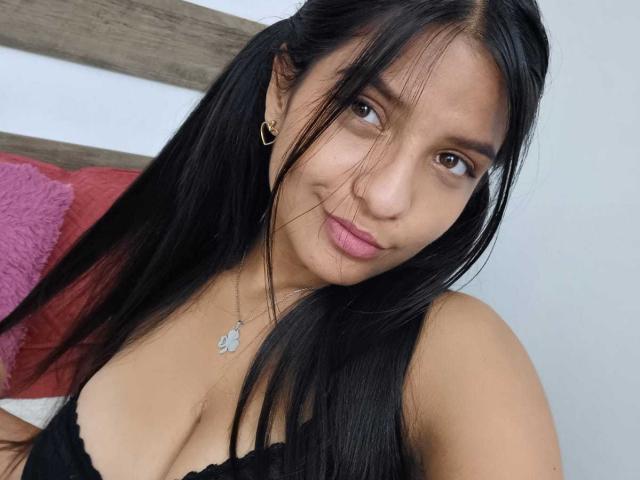 LailaBarker - Live sex cam - 24436489