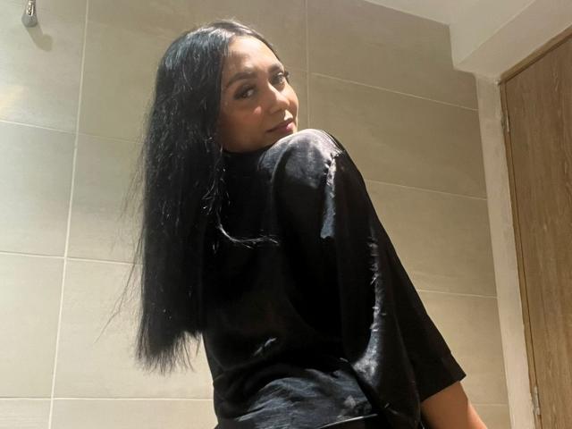 SofiaJames - Live sex cam - 24436589