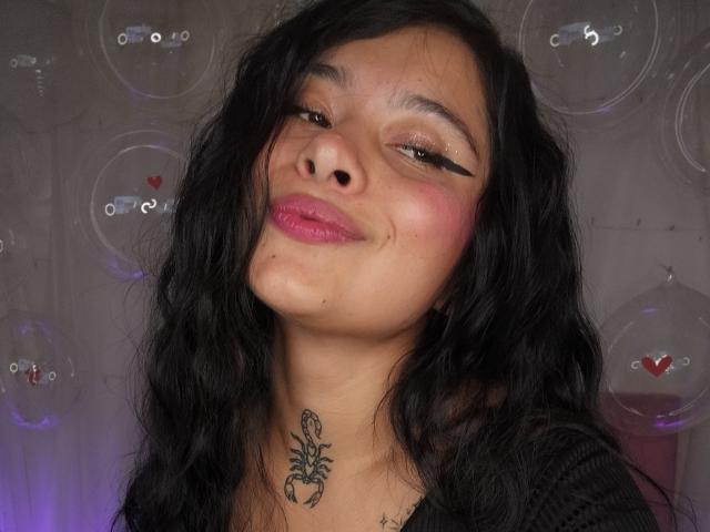 MiluCardenas - Live sex cam - 24437217