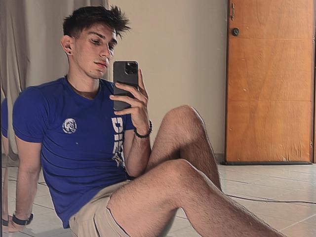 AndrewCarmona - Live sex cam - 24447633