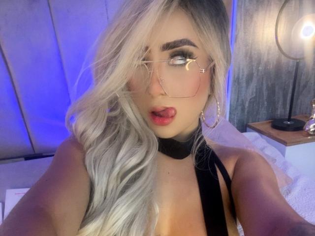 VictoriaGray - Live sex cam - 24451633