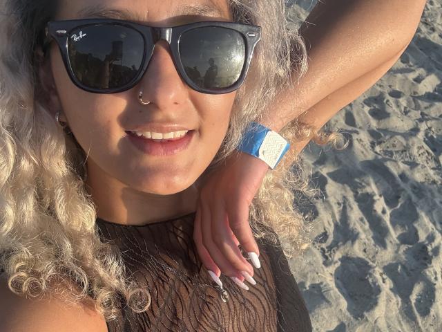 FloraSaenz - Live porn &amp; sex cam - 24461817