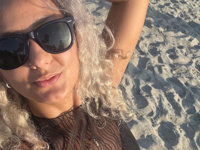 FloraSaenz - Live porn &amp; sex cam - 24461821