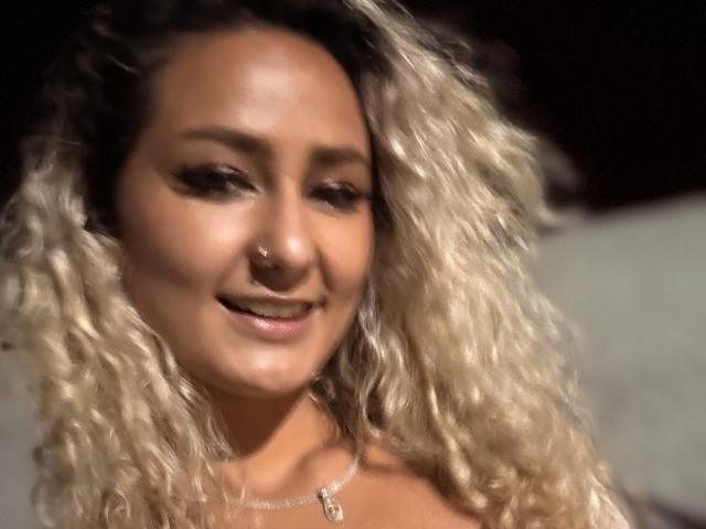 FloraSaenz - Live sex cam - 24461825