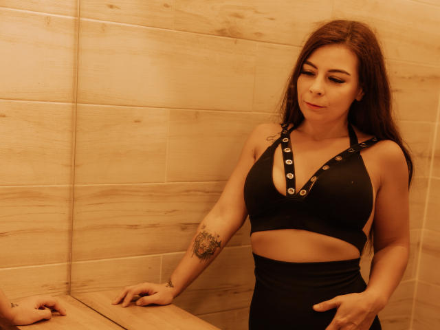DiamondStar69 - Live sex cam - 24462029