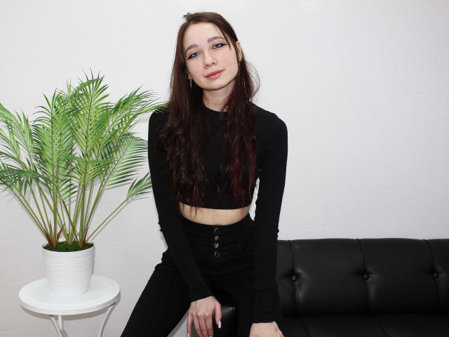 AdrianeWalter - Live porno og sexkamera - 24468237