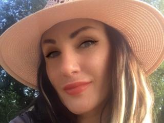 DAkotaHotti69 - Live sex cam - 24472069