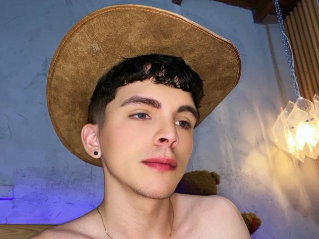 PhillipePinky - Live sex cam - 24473317