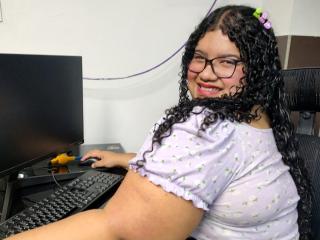MileyCollins - Live porn &amp; sex cam - 24473557