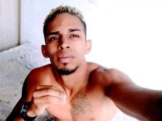 TatooLatin - Sexe cam en vivo - 24476333