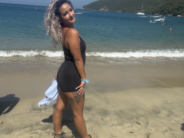 FloraSaenz - Élő pornó és szexkamera - 24478949