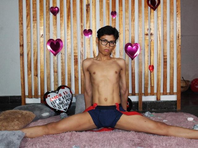 LukePerfect - Live Sex Cam - 24479725