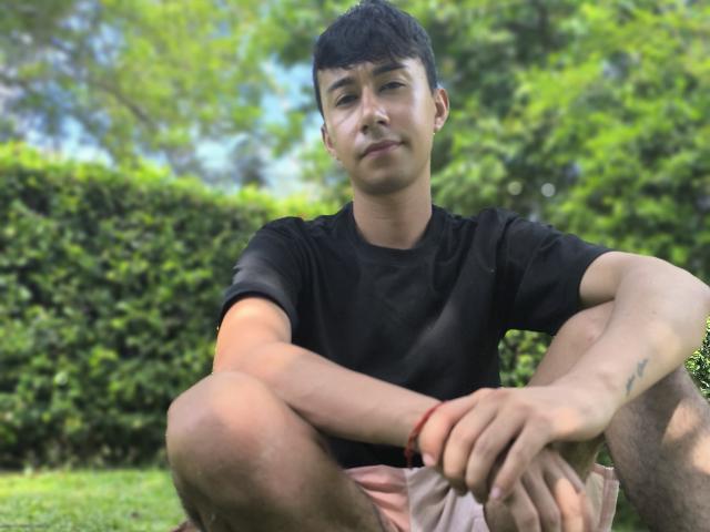 OliverHot69 - Live sex cam - 24483609