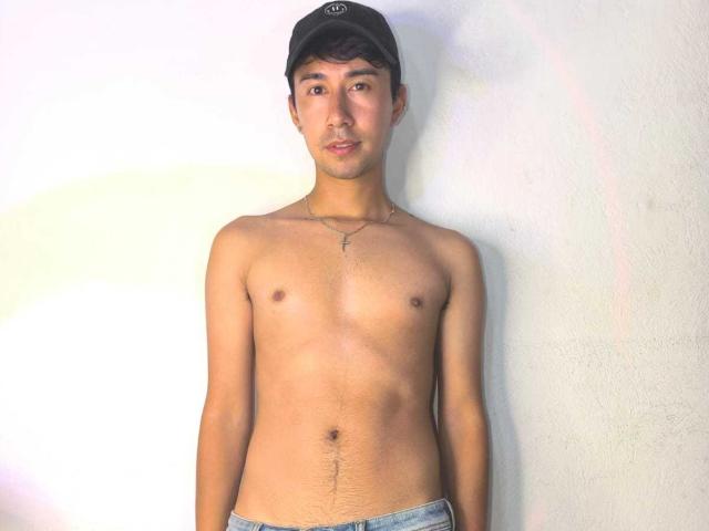 OliverHot69 - Live sex cam - 24483813