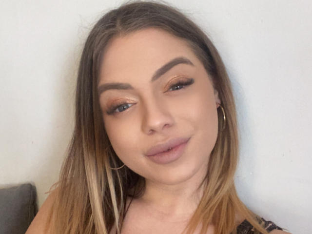 BritnyDesire - Sexe cam en vivo - 24484393