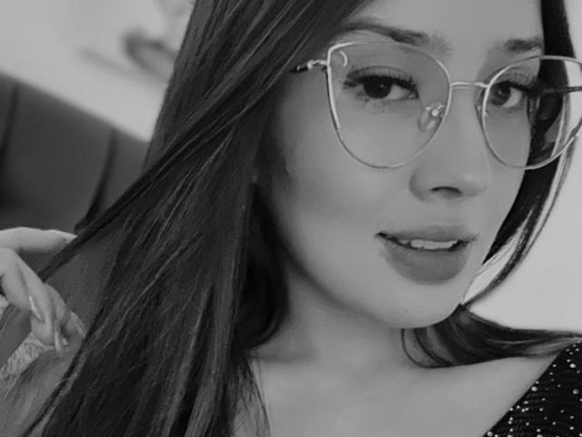 EmmaLombardi - Live porn &amp; sex cam - 24485297