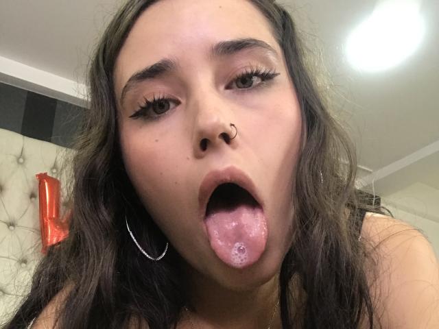 TiffanySilvye - Live porn &amp; sex cam - 24495321
