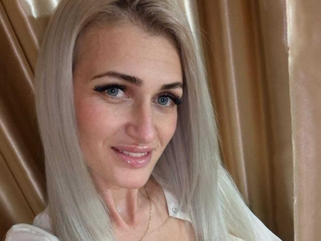 BriannaSage - Live sex cam - 24496937