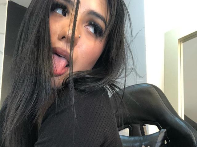 NickiClark - Live sex cam - 24501201