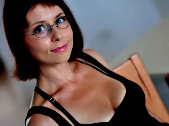 BettyTeacher - Live porn &amp; sex cam - 2450610