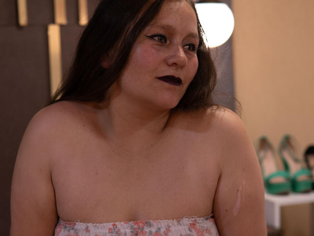 AngelaSimmons - Live sex cam - 24514625