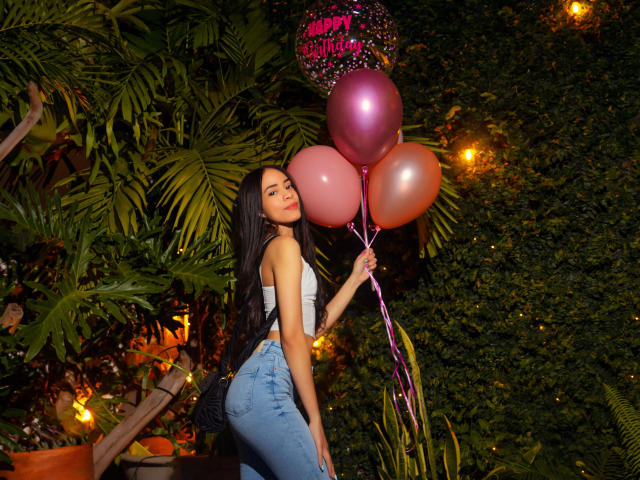 KendallParker - Live sex cam - 24519389