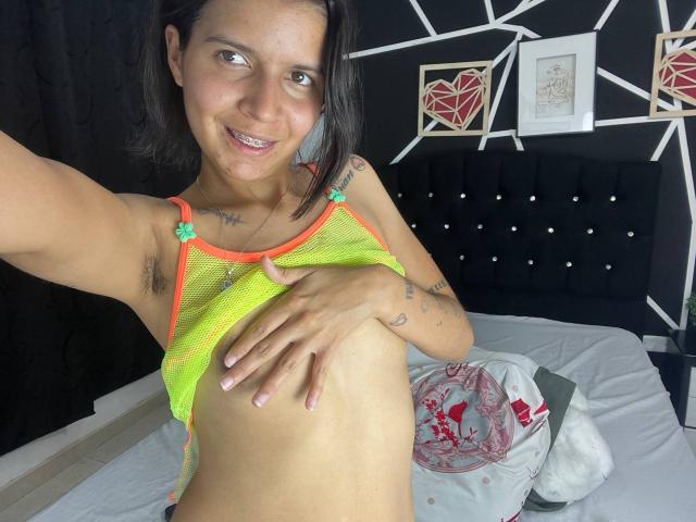 KaylinJulithe - Live sex cam - 24523373