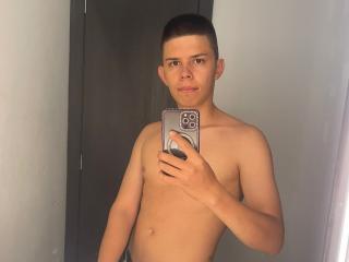 JhoanVelezX - Sexe cam en vivo - 24523589