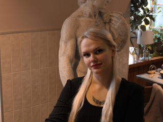 MelissaCats - Live sex cam - 24530657