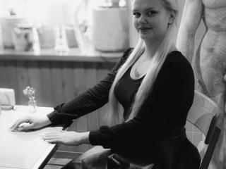MelissaCats - Live sex cam - 24530837