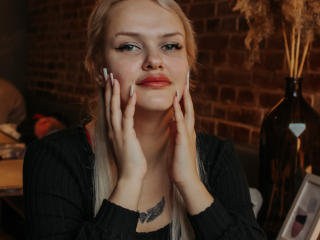 MelissaCats - Live sex cam - 24530845