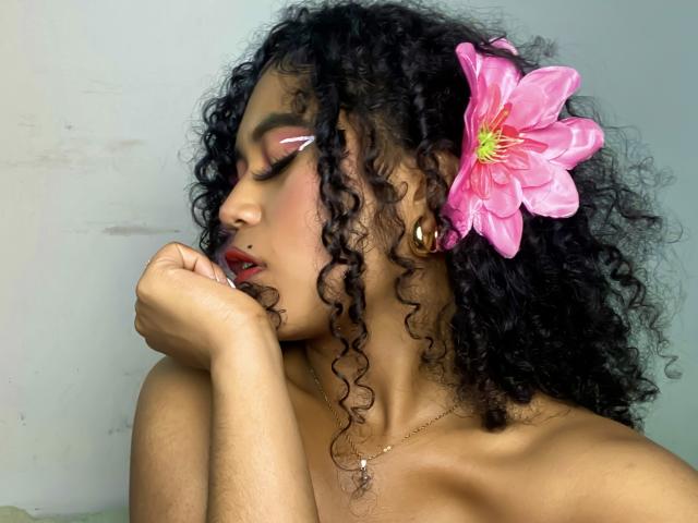 SophieSonyas - Live porn &amp; sex cam - 24533013