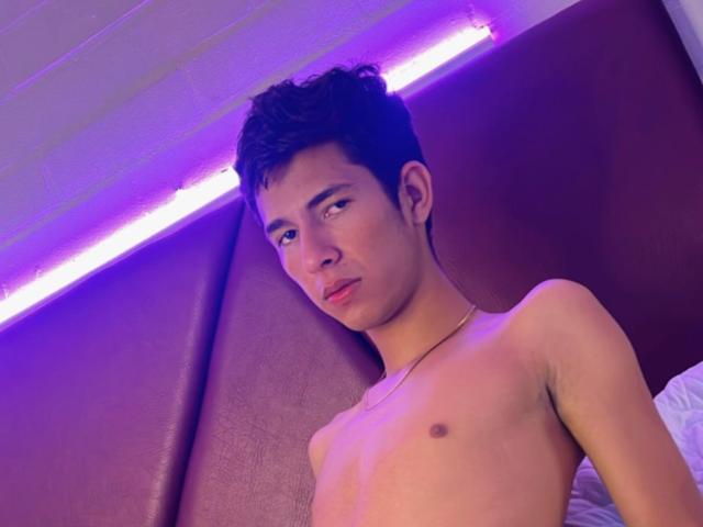 MatthSexy - Live porn &amp; sex cam - 24533769