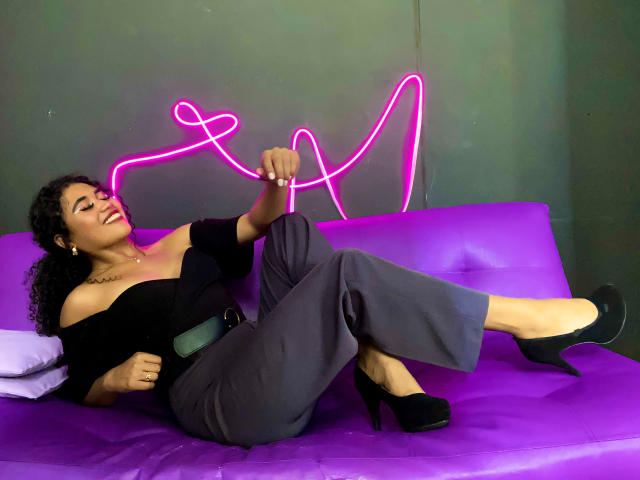 SophieSonyas - Sexe cam en vivo - 24541525