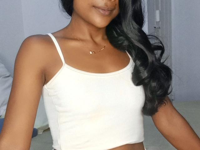 Liindah - Live sex cam - 24543761