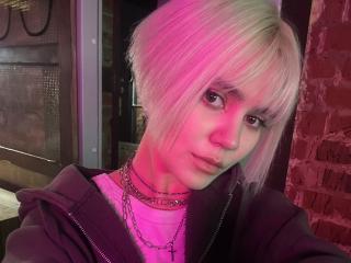 EmmBella - Live Sex Cam - 24543833