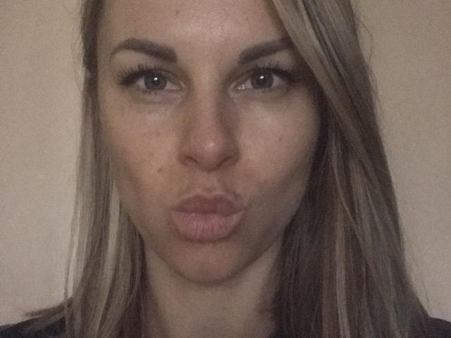 BelleLisaG - Live porn &amp; sex cam - 24544337